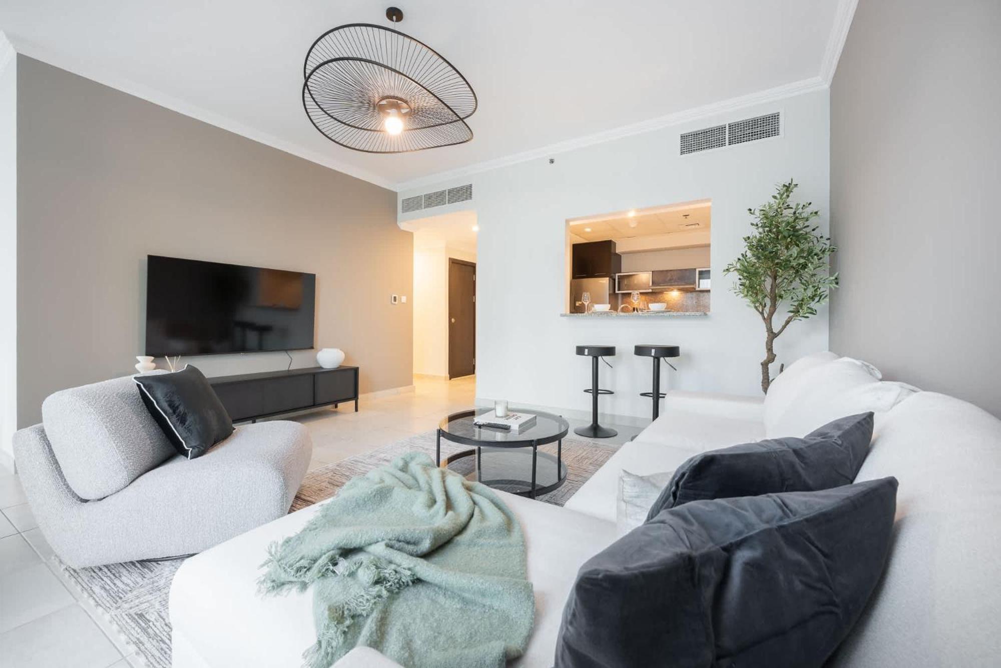 Bright 2br Marina With Modern Touches Apartment