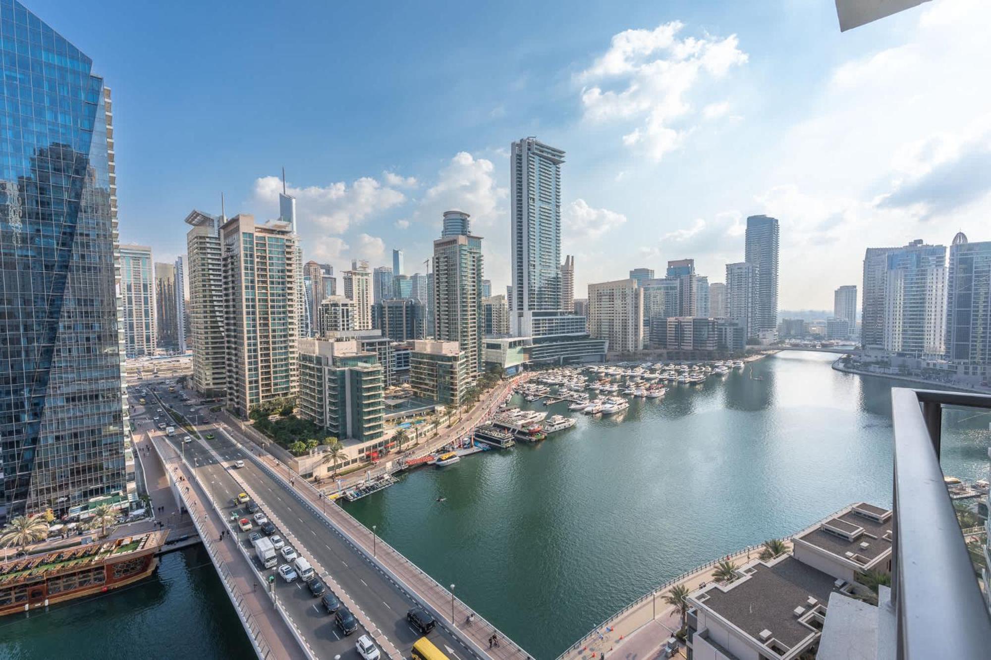 Bright 2br Marina With Modern Touches Dubai