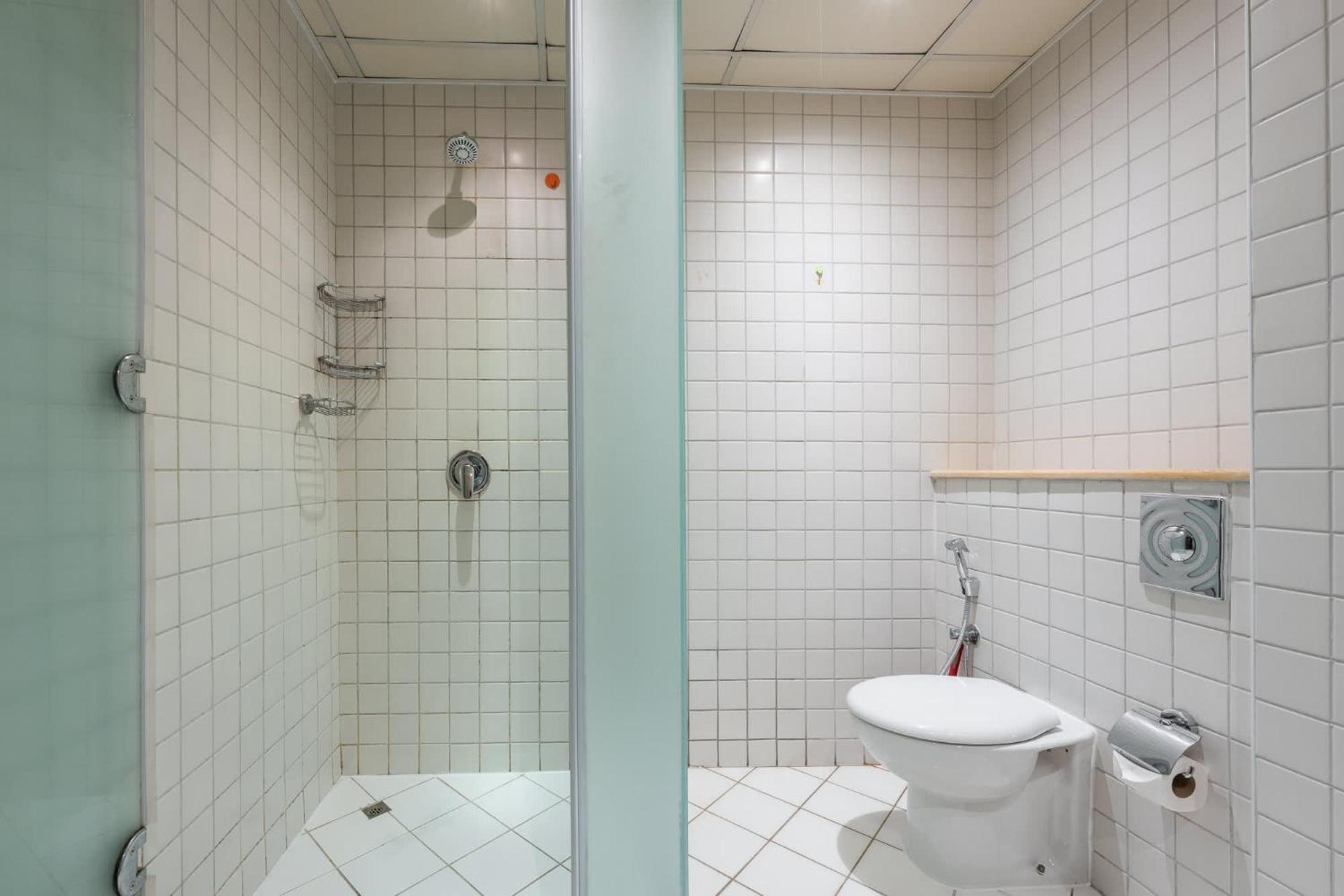 Bright 2br Marina With Modern Touches * Dubai