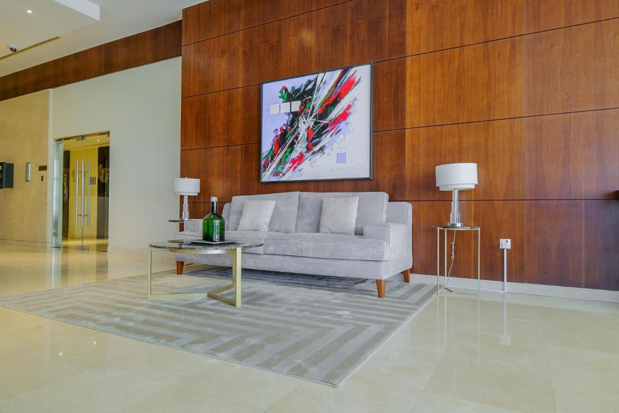 Apartment Bright 2br Marina With Modern Touches Dubai
