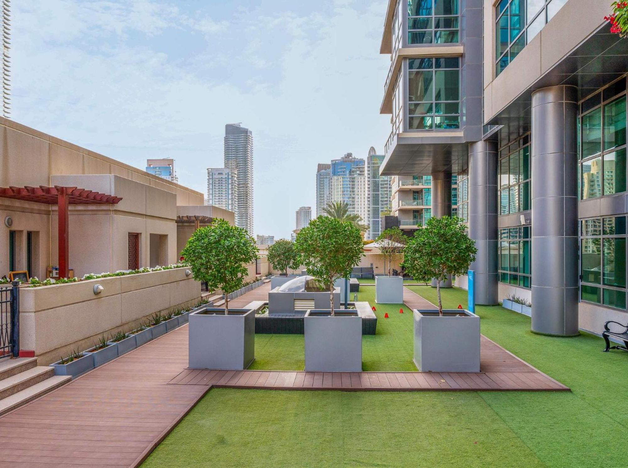 Bright 2br Marina With Modern Touches Apartment